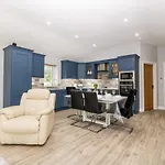 Holiday home Strawberry Stables Bristol