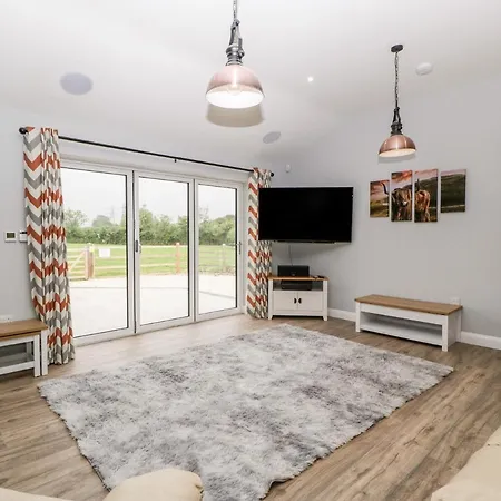 度假居 Strawberry Stables