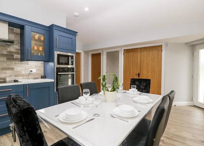 Strawberry Stables * Bristol